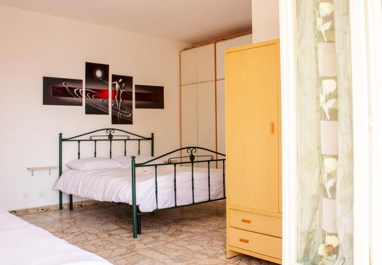Posto Auto Gratuito Relax A 30 Metri Dal Mare Appartement Riva Ligure Buitenkant foto