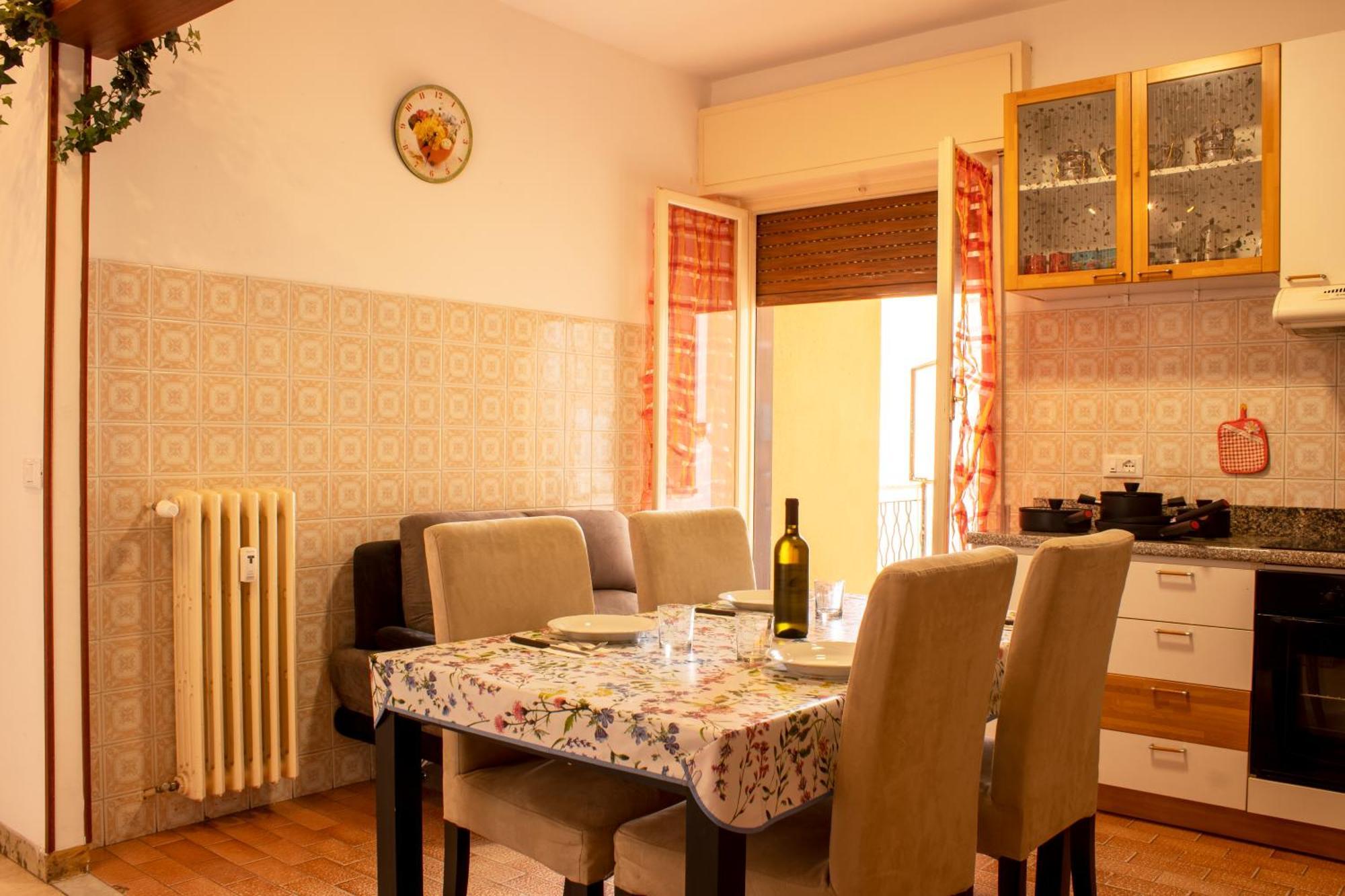 Posto Auto Gratuito Relax A 30 Metri Dal Mare Appartement Riva Ligure Buitenkant foto